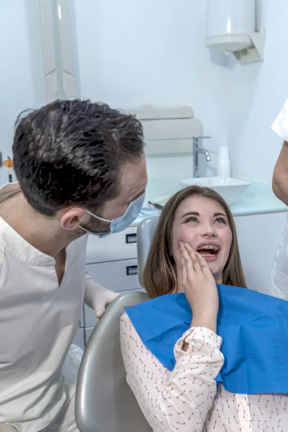Best Weekend Emergency Dental Services in Merrionette Park, IL